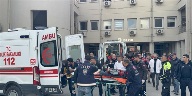 İl Sağlık Müdürlüğü avukatı odasında silahla vurulmuş halde bulundu