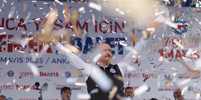 Memur-Sen 1 Mayıs Emek ve Dayanışma Gününü Anıtpark'ta kutladı