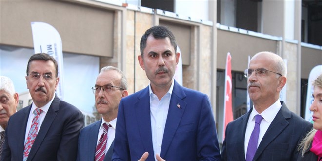 Bakan Kurum'dan Özel'e: Gözlerindeki Bandı Çıkar, Hakikati Gör