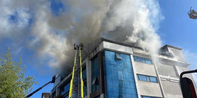 Esenyurt'ta tekstil atölyesinde yangın