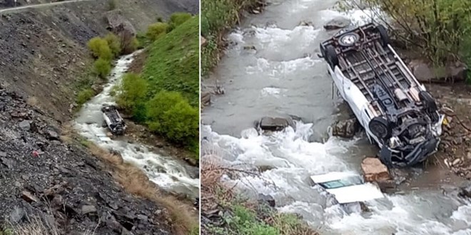 Hakkari'de minibüsün devrilmesi sonucu 2 kişi öldü, 3 kişi yaralandı
