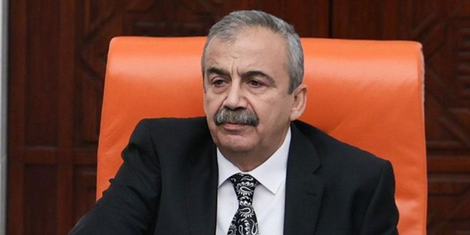 Sırrı Süreyya Önder Hayatını Kaybetti