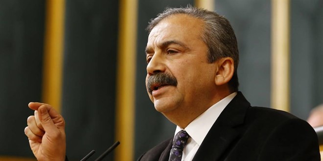 Meclis'teki milletvekili sayısı 592'ye düştü