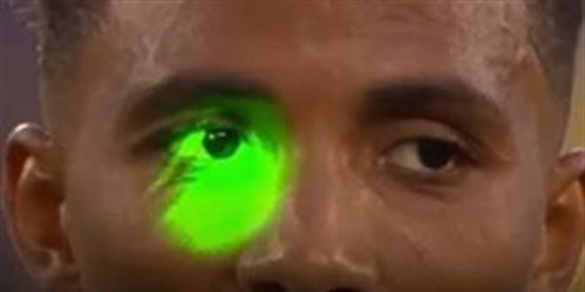 Beşiktaşlı Fernandes'e lazer tutan taraftar gözaltına alındı