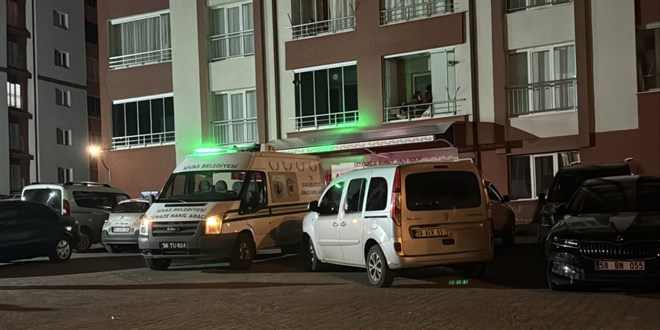 Sivas'ta iki kardeşi bıçaklayarak öldüren zanlı tutuklandı