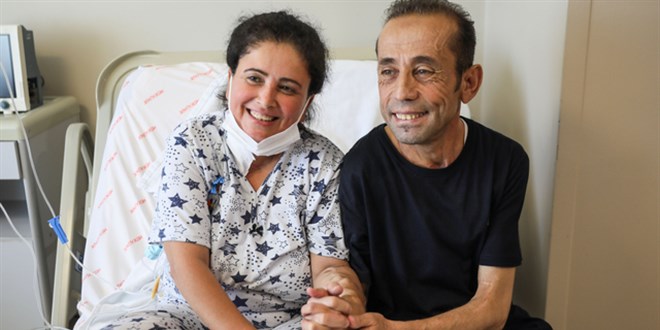2'şer kez böbrek nakli olan 'mucize' çift