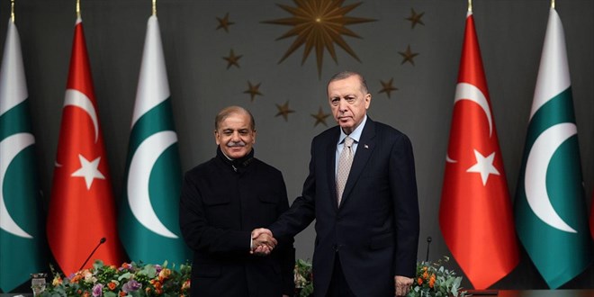 Erdoğan, Pakistan Başbakanı Şerif ile telefonda görüştü