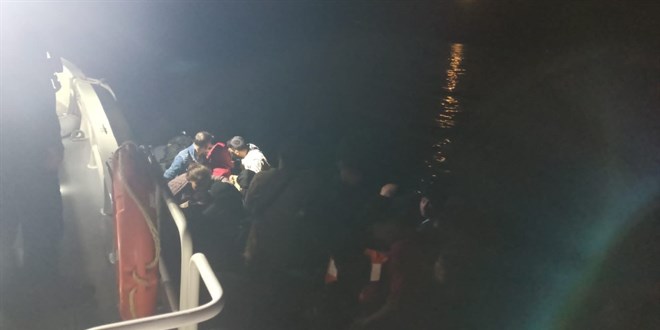 Balıkesir'de 43 düzensiz göçmen yakalandı