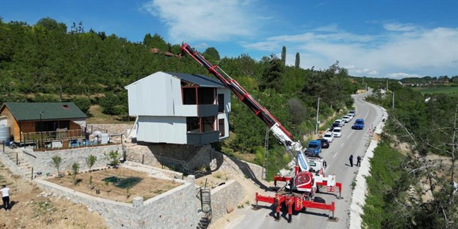 Kaçak villasını yıkımdan böyle kaçırdı