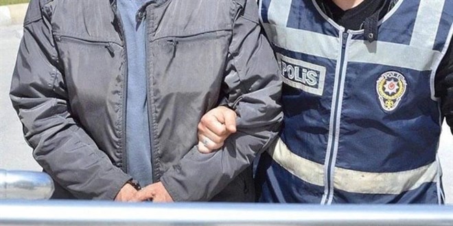 Kırmızı bültenli firari Türkiye'de yakalandı