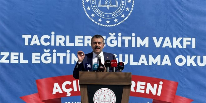 Milli Eğitimde Akıllı Tahta ve İnternetle Büyük Atılım!