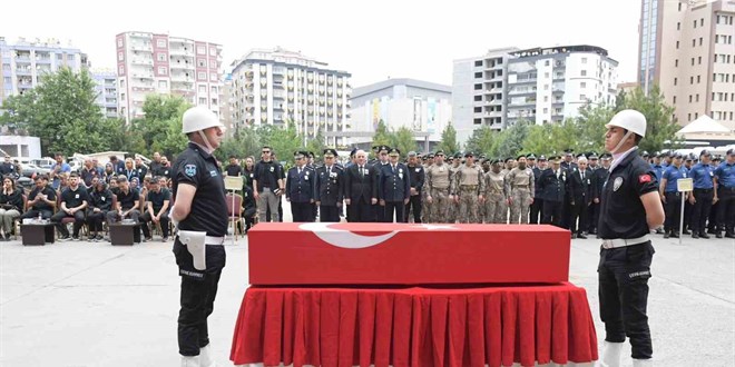 Diyarbakır'da hayatını kaybeden emniyet müdürü memleketine uğurlandı
