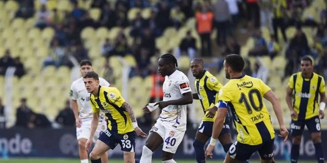 Fenerbahçe, sahasında Eyüpspor'u 2-1 mağlup etti