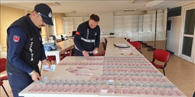 3 dilenci 5 saatte 24 bin lira topladı