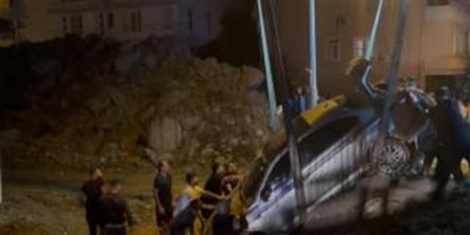 Navigasyon yanlış yolu gösterdi, boş araziye uçtu