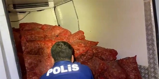 Samsun'da kaçak avlanan 2,9 ton midye ele geçirildi