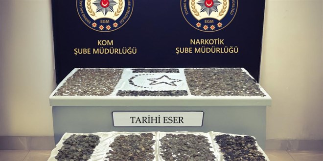 Kapıkule'de tırda 12 bin 770 tarihi eser ele geçirildi
