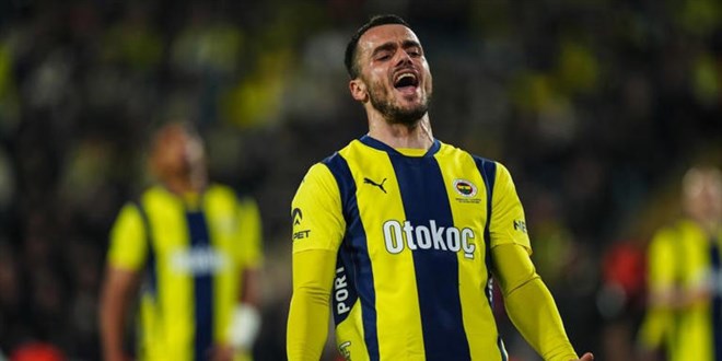 Fenerbahçe'de yaprak dökümü! Bir ayrılık daha kesinleşti
