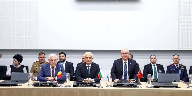 Milli Savunma Bakanı Güler, Bulgar ve Rumen mevkidaşlarıyla bir araya geldi