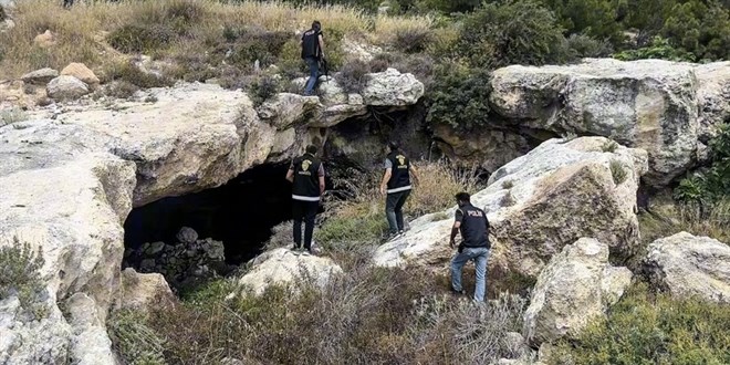 17 Yıl Cezası Olan Firari Mağarada Saklanırken Yakalandı