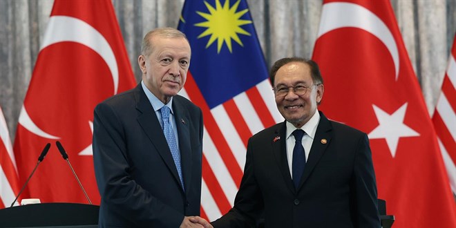 Cumhurbaşkanı Erdoğan, Malezya Başbakanı İbrahim ile görüştü