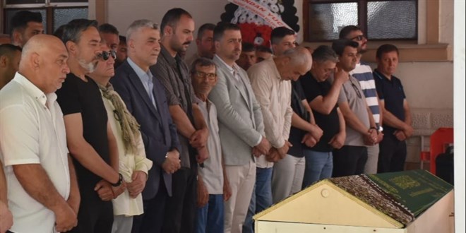 Bakan Bolat'ın acı günü! Cenaze namazına katıldı