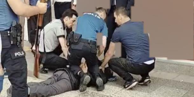 Kredi verilmeyince pompalı tüfekle bankayı bastı