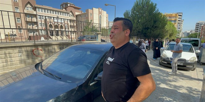 Kimliğini bulduğu öğrencinin son anda sınava girmesini sağladı