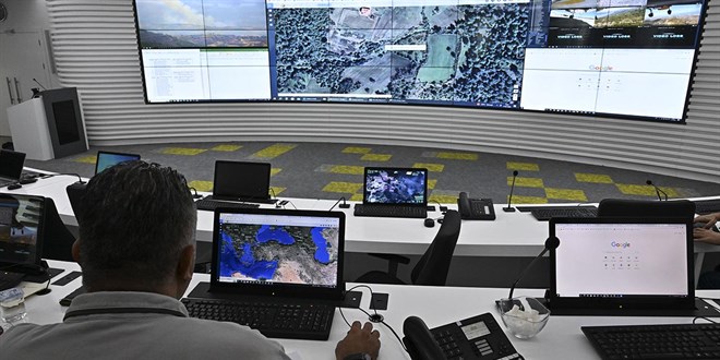 Orman Yangınlarına Karşı En Geniş Hava Filosu ile Mücadele