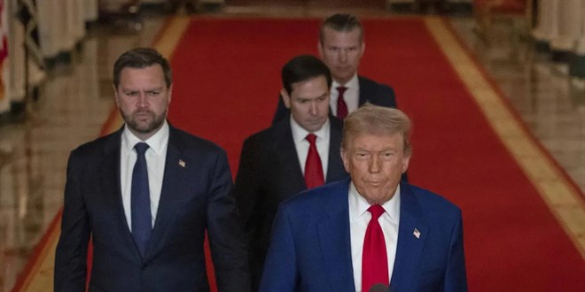 Donald Trump Ortadoğu'yu ateşe attı