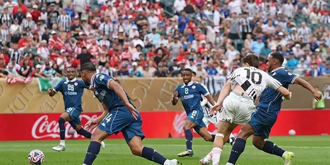 Juventus 4 golle kazandı! Kenan 'Yıldız' gibi parladı