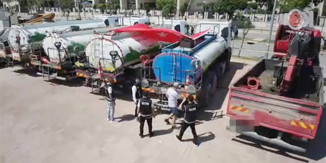 Sahte belgelerle araç tesciline 4 gözaltı
