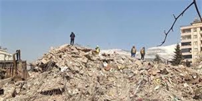 Depremde 150 kişinin öldüğü Palmiye Sitesi davasında karar çıktı
