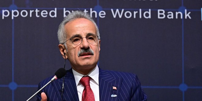 Uraloğlu: Orta Koridor ve Kalkınma Yolu'na Yatırımlar Sürüyor
