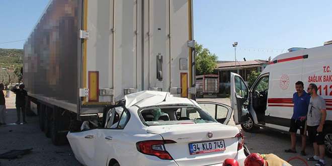 Kula'da feci kaza: Baba ve 3 çocuğu hayatını kaybetti