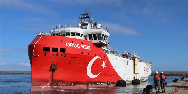 Oruç Reis Sismik Araştırma Gemisi, Filyos Limanı'na demirledi