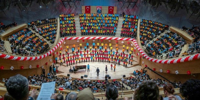 Ersoy: Sanatı sadece desteklemedik, hak ettiği değere kavuşturduk