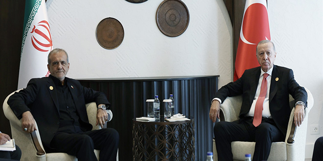 Erdoğan, İran Cumhurbaşkanı Pezeşkiyan ile görüştü
