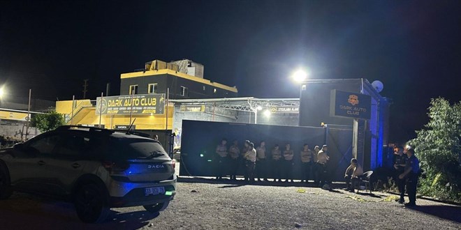 Mersin'de oto yıkamacıya silahlı saldırı: 1 ölü, 1 yaralı