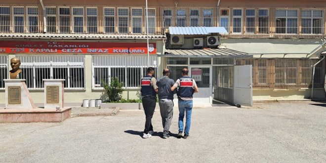 Kırmızı bültenle aranan şüpheli Eskişehir'de yakalandı