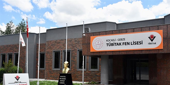 LGS'de yüzde 1'lik dilime giren öğrencilere TÜBİTAK Fen Lisesi daveti