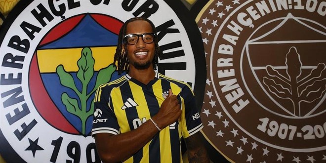 Fenerbahçe, İngiliz futbolcu Archie Brown'u kadrosuna kattı