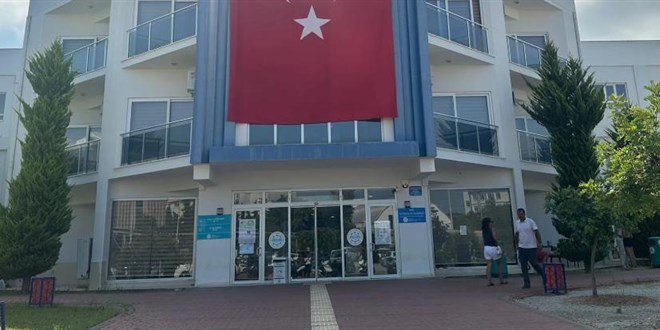 Dev Türk bayrağı sınav yerini kapattı! Binayı bulamadılar