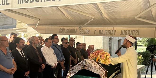 Yazar ve çevirmen Pınar Kür, son yolculuğuna uğurlandı