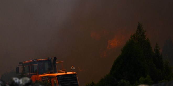 Bursa'daki orman yangınına müdahale 3. gününde sürüyor