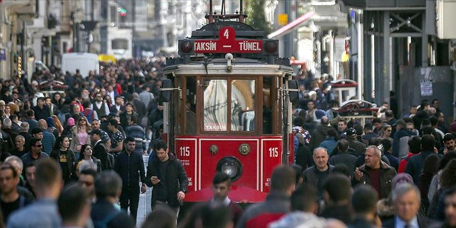 Kadınlar erkeklerden 5,2 yıl daha uzun yaşıyor!