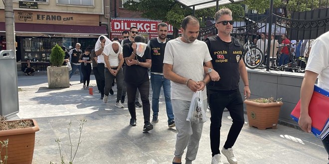 'Dublör' kullanarak 10 milyon liralık arsa vurgunu yaptılar