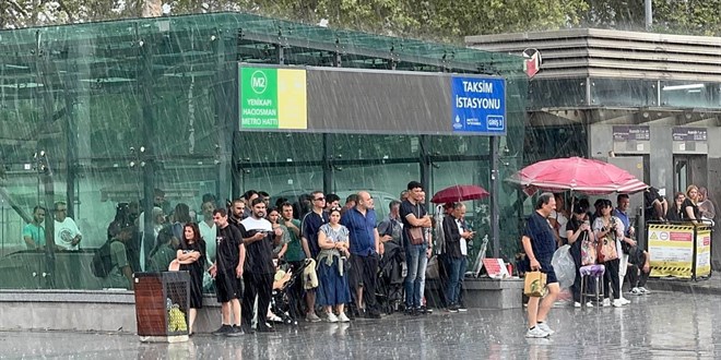İstanbul'un bazı bölgelerinde sağanak etkili oldu