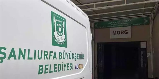Kendisine bıçakla saldıran oğlunu av tüfeğiyle vurdu