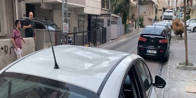Ailesini evde rehin alan kişi, polisleri görünce 3. kattan atladı